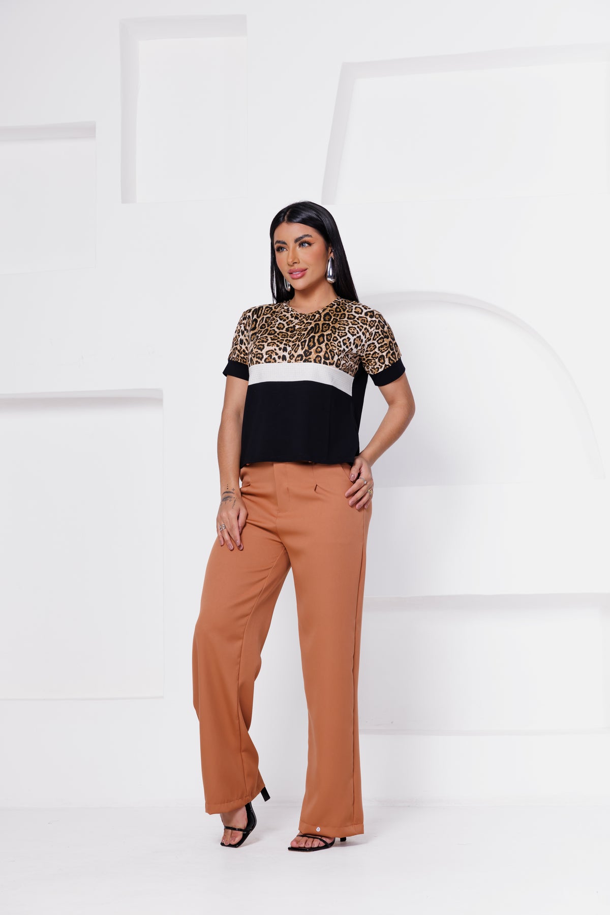 Tshirt Onça Com Strass